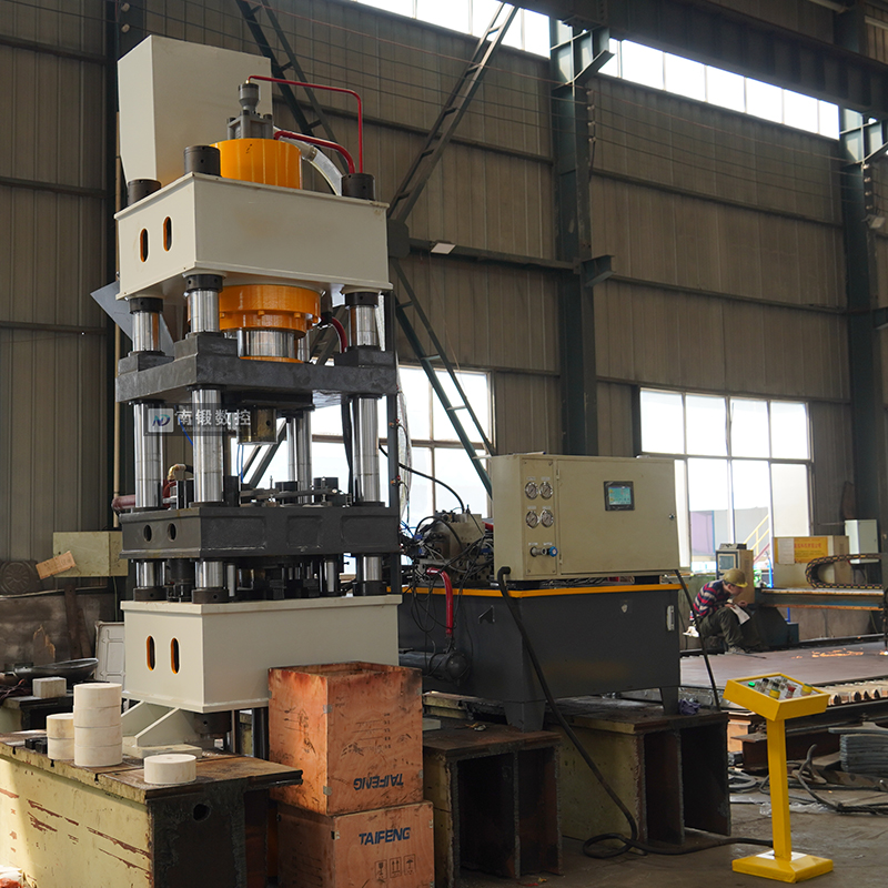 新型舔磚機5公斤牛羊舔磚液壓機400噸鹽磚機