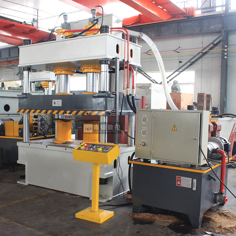 500噸液壓機雙缸大臺面四柱油壓機按需定制