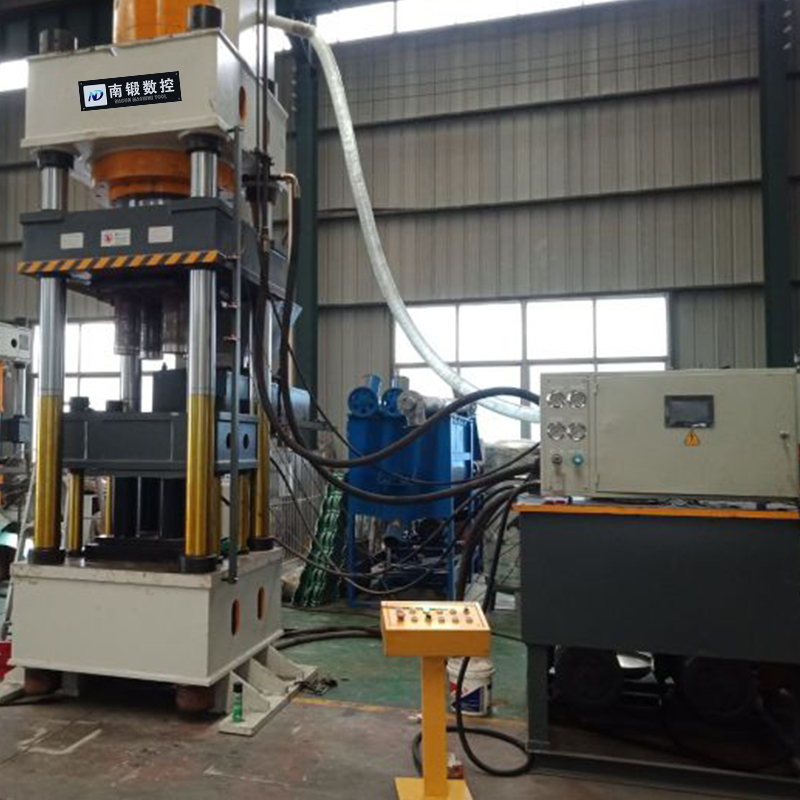 鹽磚機(jī)廠家630噸牛羊舔磚液壓機(jī)礦物鹽營(yíng)養(yǎng)鹽粉末成型油壓機(jī)