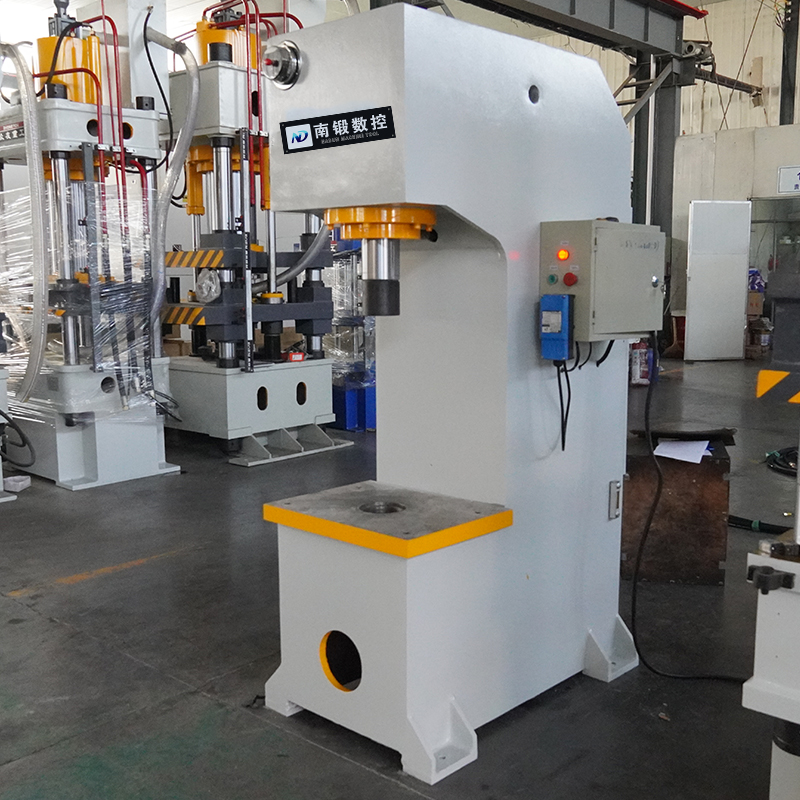 滕州 100噸鋼管校直液壓機 100t單柱高精密伺服矯直油壓機