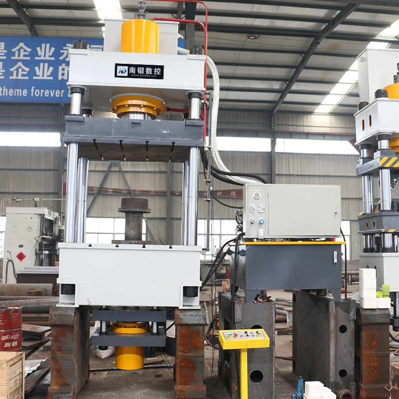 滕州315噸帶液壓墊油壓機(jī)伺服系統(tǒng)不銹鋼制品拉伸成型四柱液壓機(jī)