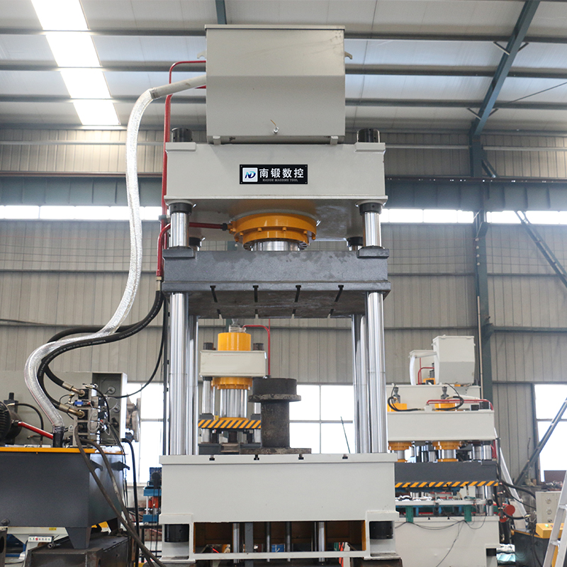 滕州315噸帶液壓墊油壓機(jī)伺服系統(tǒng)不銹鋼制品拉伸成型四柱液壓機(jī)