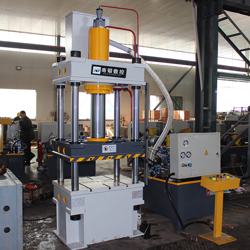 滕州液壓機廠家100噸四柱液壓機按需定制 