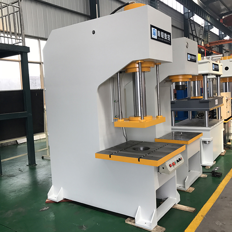 100噸單臂油壓機帶四向導柱