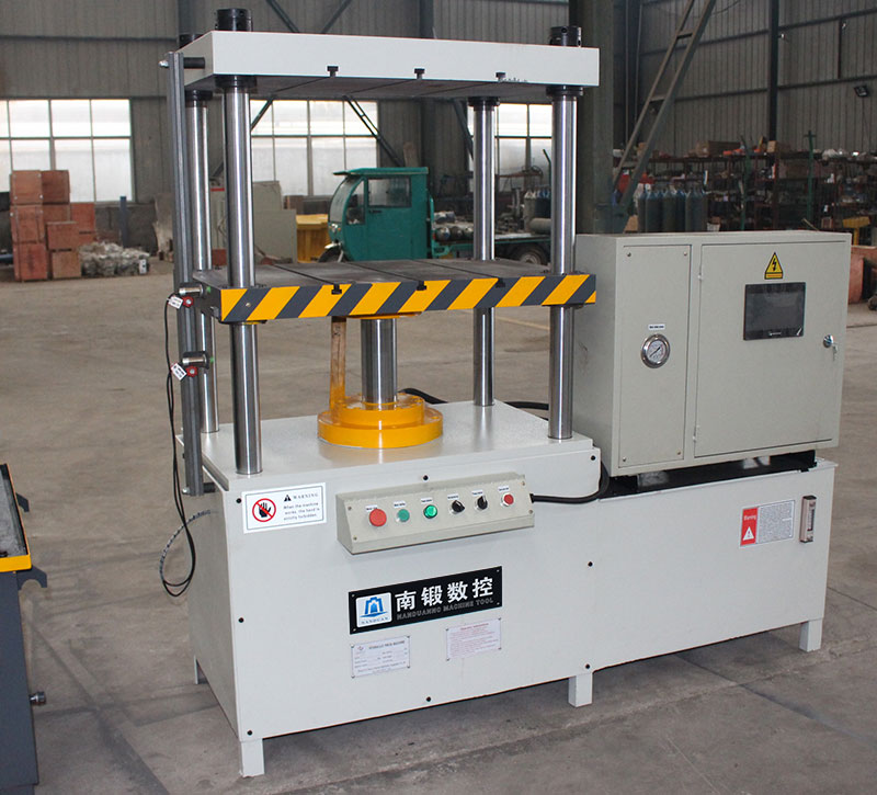 四柱油壓機用壓力表測量壓力時應注意哪些事項？