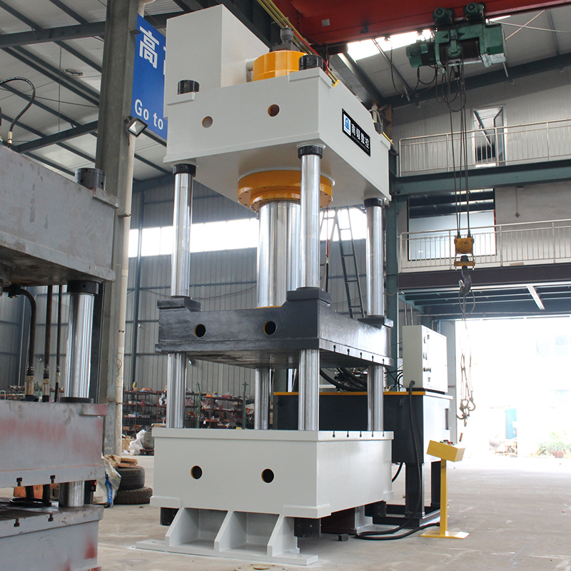 三梁四柱油壓機(jī)