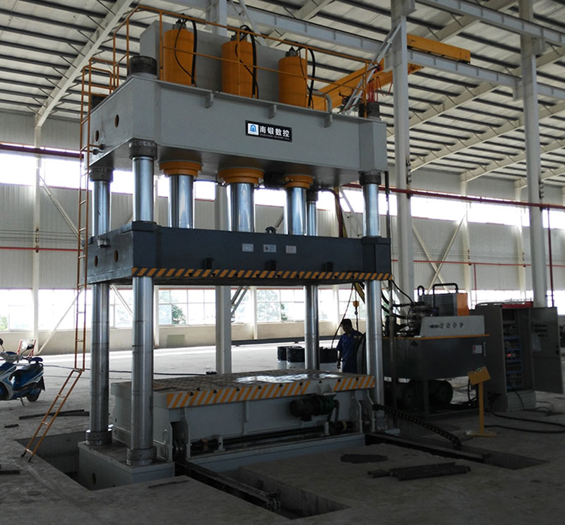 四柱油壓機(jī)精度怎樣定位？