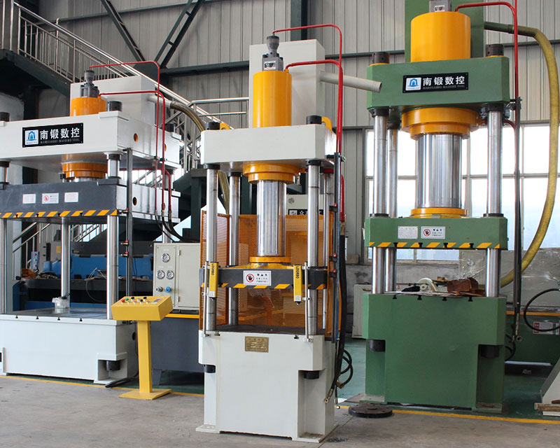 當四柱油壓機遇到滑車時該怎么辦呢？