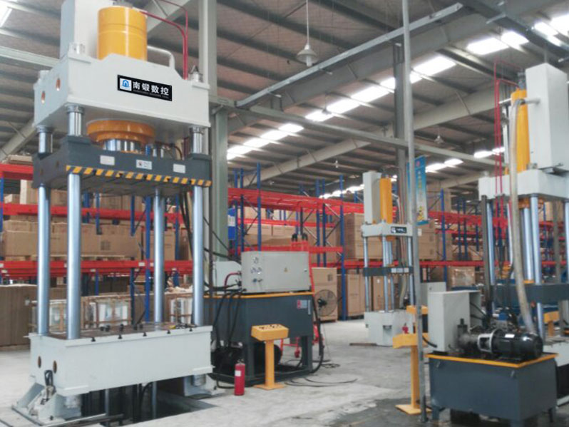 1000油壓機的缸徑和不同種類是否可以比較