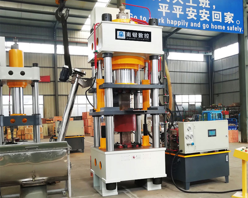 滕州油壓機廠家怎么樣呀？性價比怎么樣？