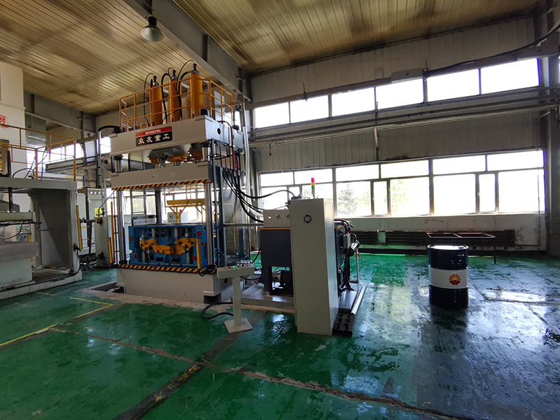 315噸三梁四柱油壓機廠家直銷汽車內飾液壓機