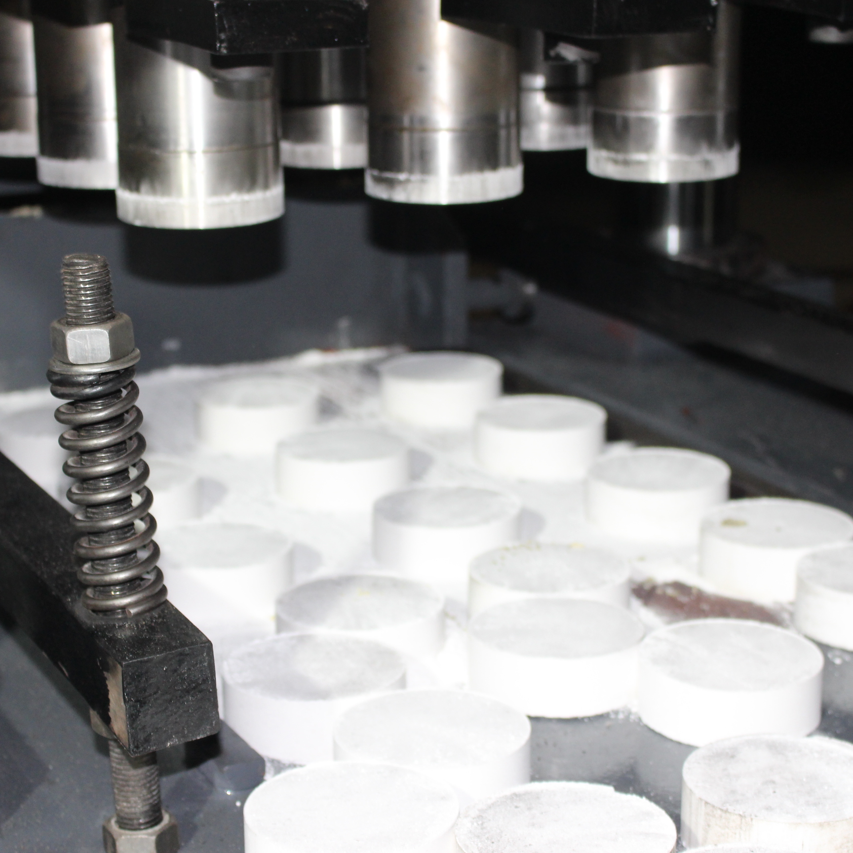 315噸硼砂全自動(dòng)粉末成型油壓機(jī)硼砂成型壓塊機(jī)