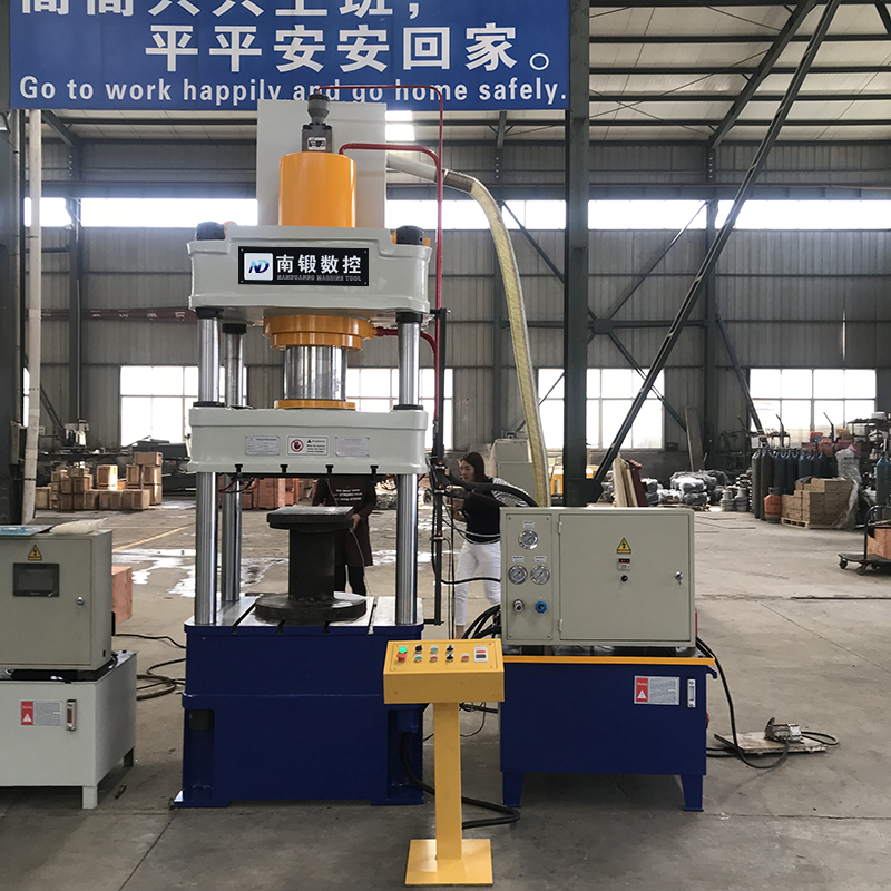 滕州廠家200噸兒童拼圖深壓紋熱壓機木質拼圖益智玩具油壓機