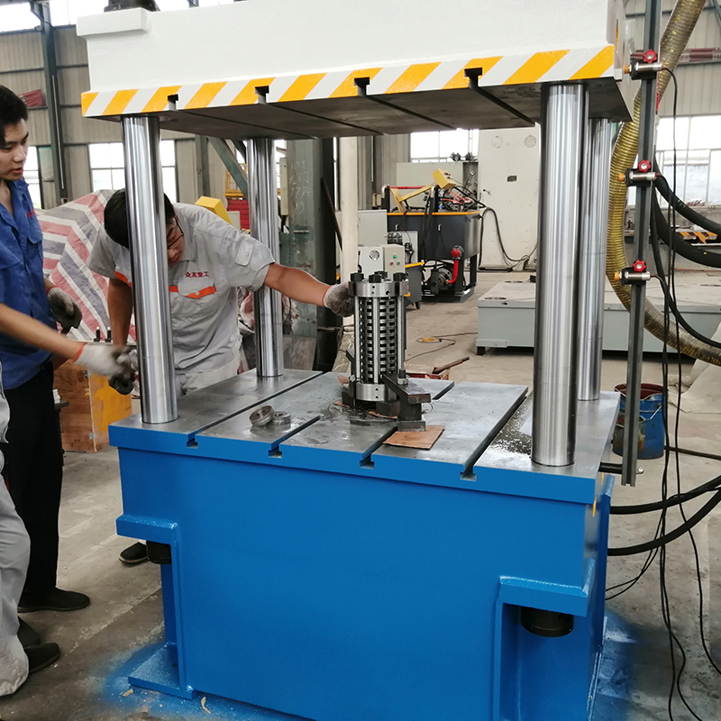 滕州廠家150噸齒輪冷擠壓成型液壓機150t齒輪一次成型四柱油壓機