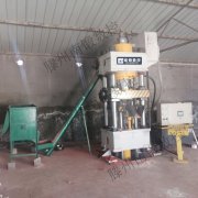 牛羊舔磚液壓機(jī)滕州南鍛做的怎么樣