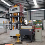 1500噸全自動上料粉末成型舔磚成型四柱油壓機牛羊舔磚成型液壓機