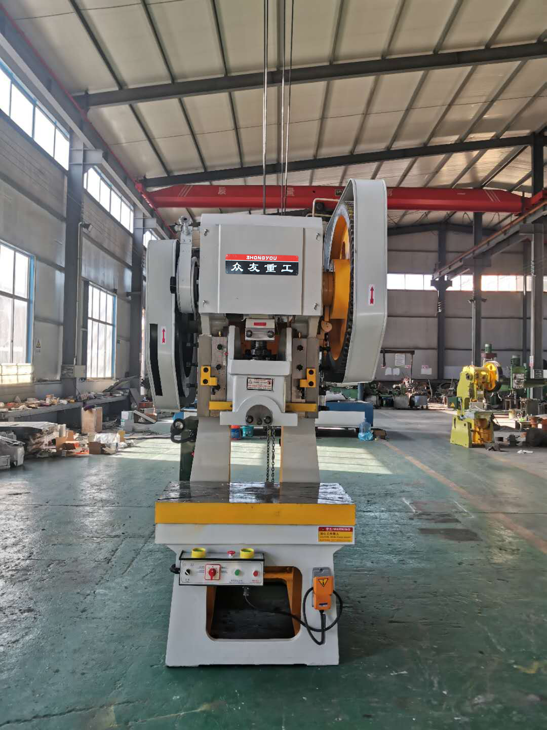 油壓機(jī)-100噸單臂液壓沖的用途