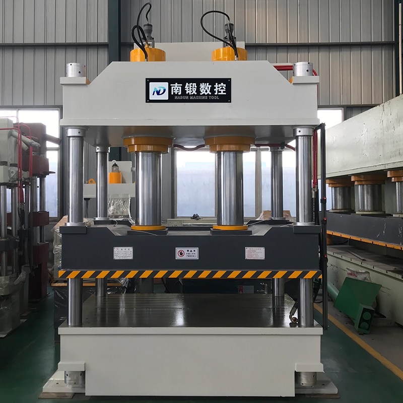 400t雙缸大臺面液壓機四柱油壓機