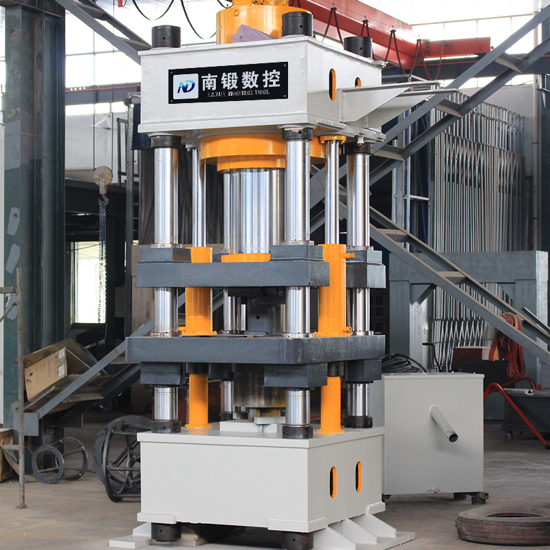 500t牛羊舔磚油壓機(jī) 鹽磚壓塊油壓機(jī)