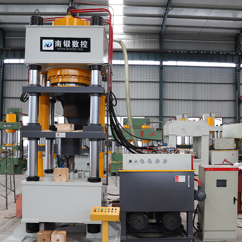 牛羊舔磚成型四柱油壓機的工作效率有多高？