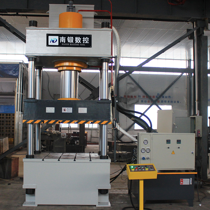 3多噸復合漏糞板成型油壓機，漏糞板液壓機組成結構