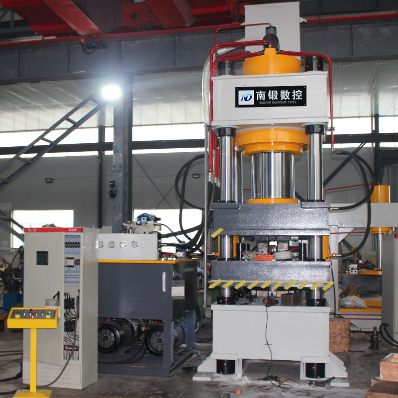 630T牛羊舔磚成型油壓機，鹽磚成型油壓機一出二試機