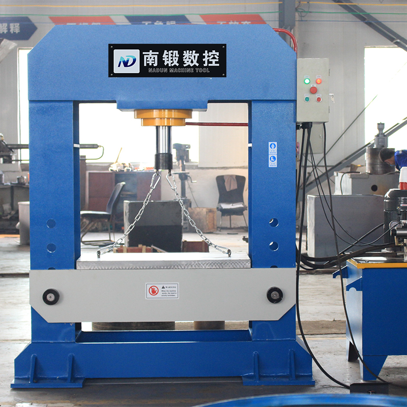 滕州南鍛龍門油壓機的結構及優缺點