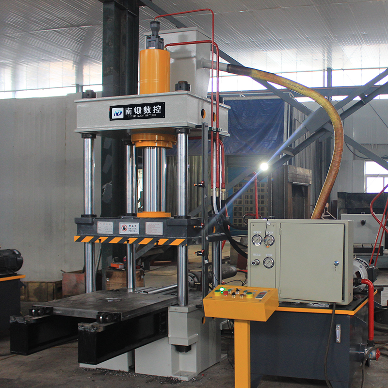 100t三梁四柱油壓機(jī)滕州100噸成型四柱油壓機(jī)移動(dòng)工作臺(tái)